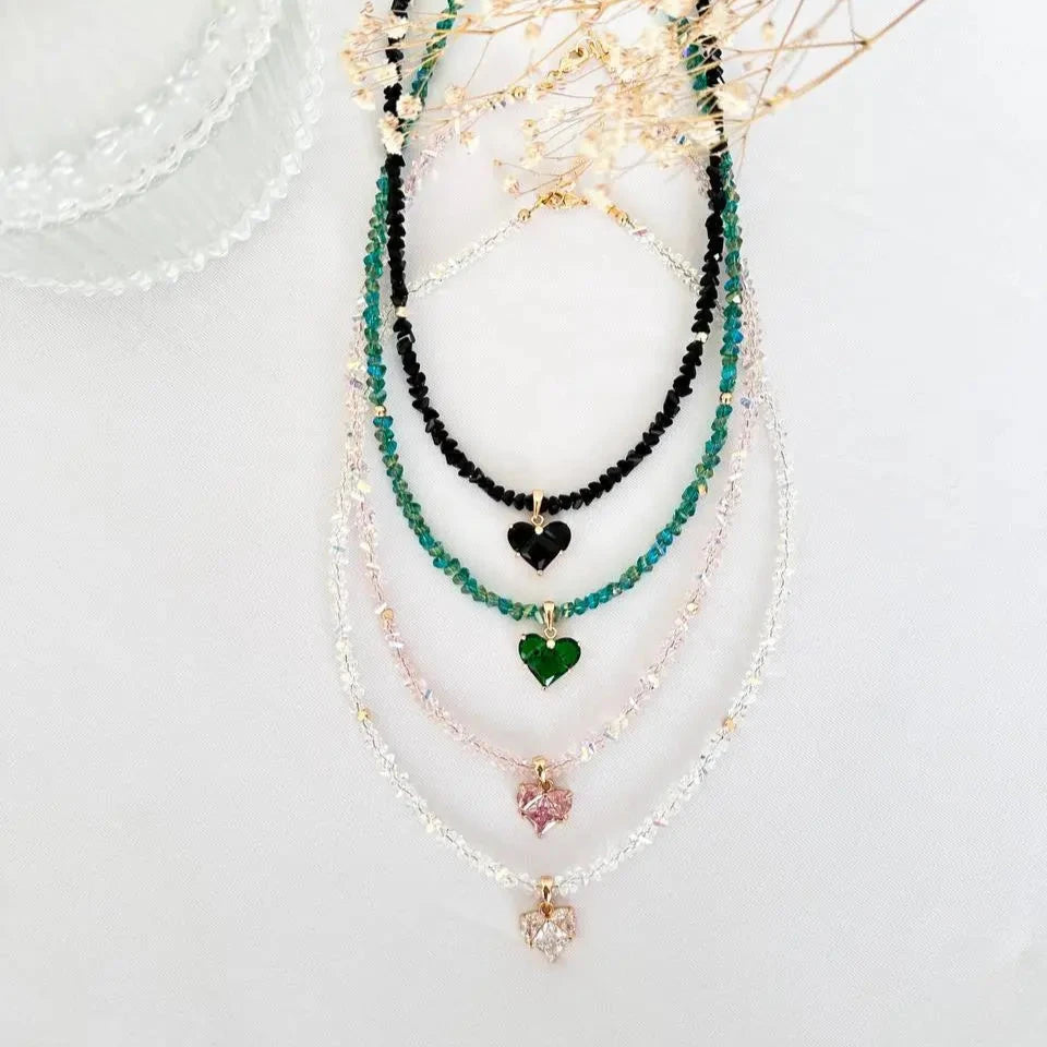 Collar con corazón rosa