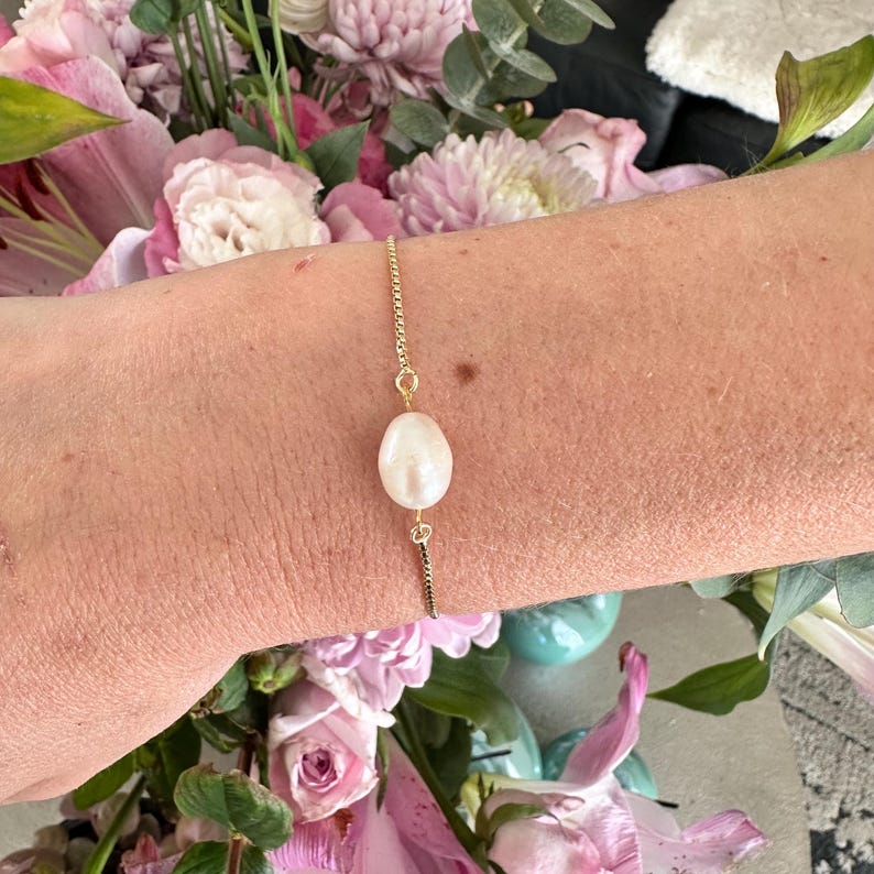 Pulsera ajustable con perla