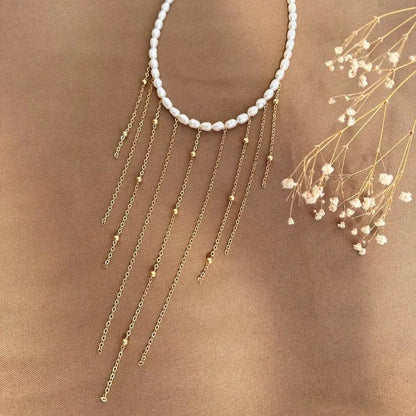 Collar de perlas con cadenitas