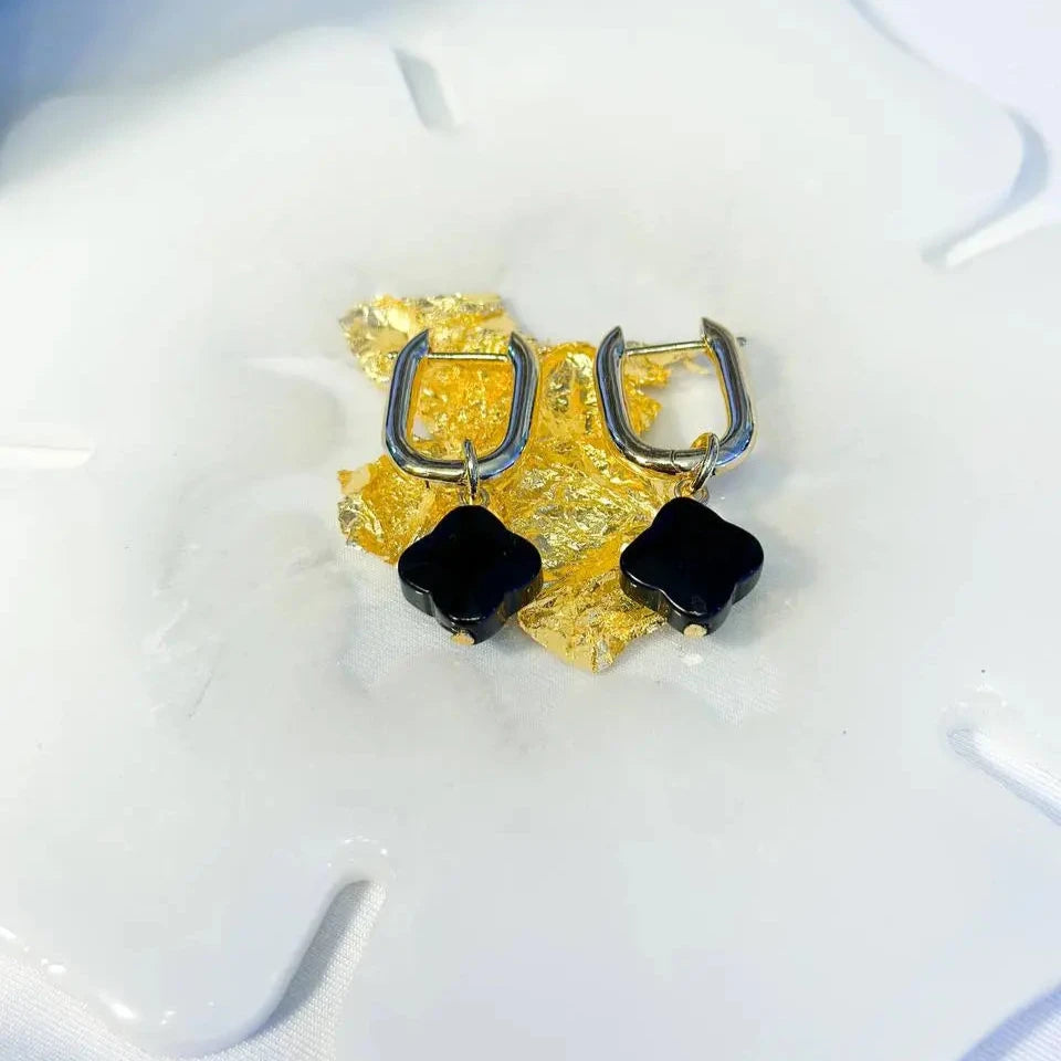 Aretes transformables trébol ónix negro