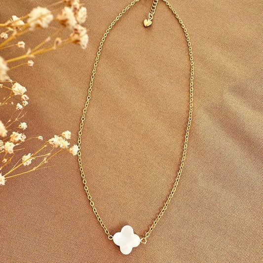 Cadena con trébol madre de perlas blanco