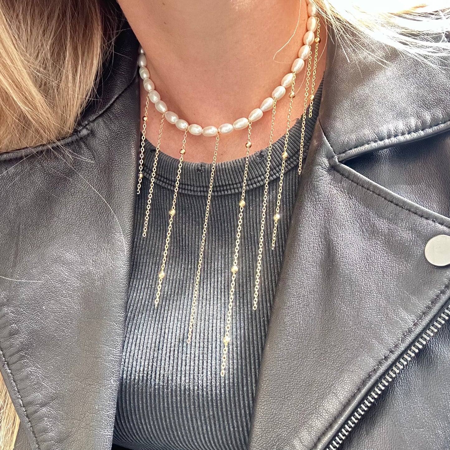 Collar de perlas con cadenitas