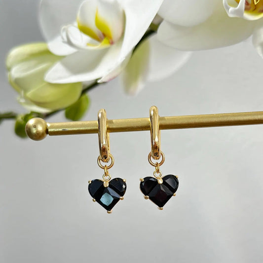 Aretes transformables corazones negros