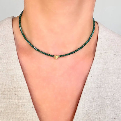 Choker Elegante con Corazón de Vidrio Verde