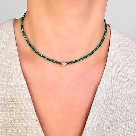 Choker Elegante con Corazón de Vidrio Verde