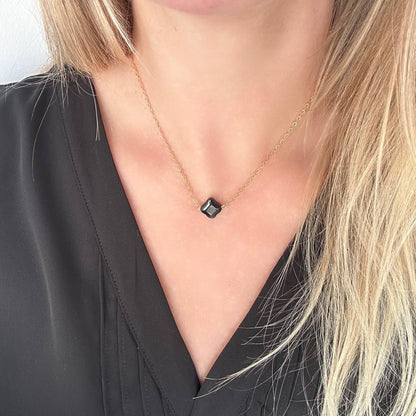 Cadena con trébol ónix negro