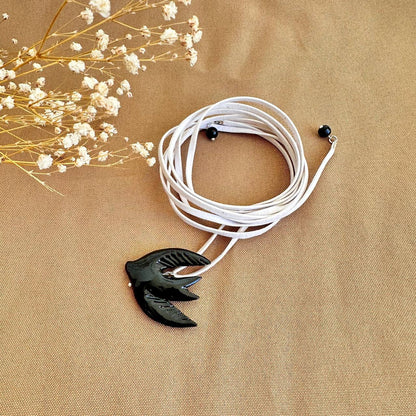 Collar/pulsera Elegante con Cuerda Ajustable y Colgante de Ave Negro