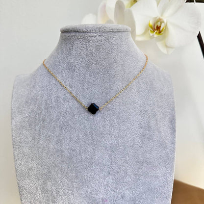 Cadena con trébol ónix negro