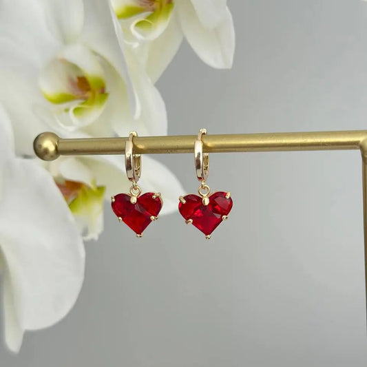 Aretes colgantes corazón rojo